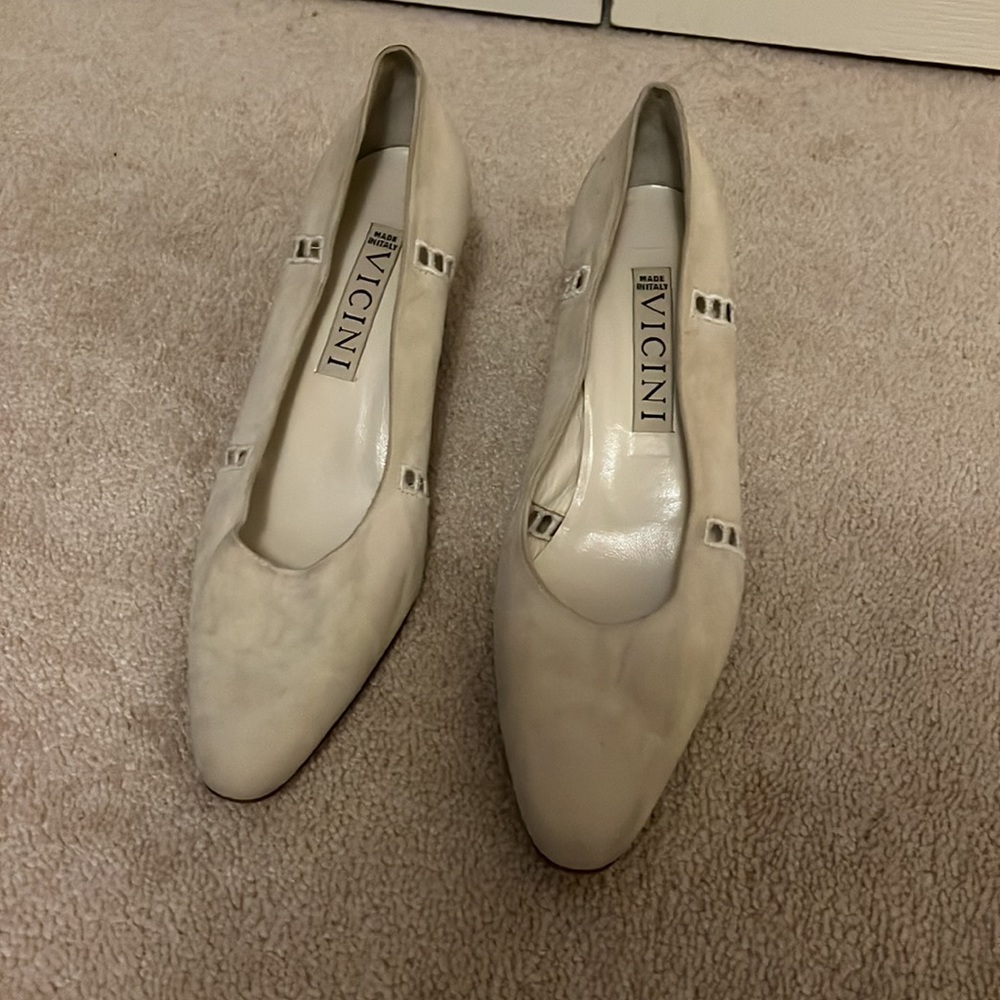 Shoes - Picture 7 of 8